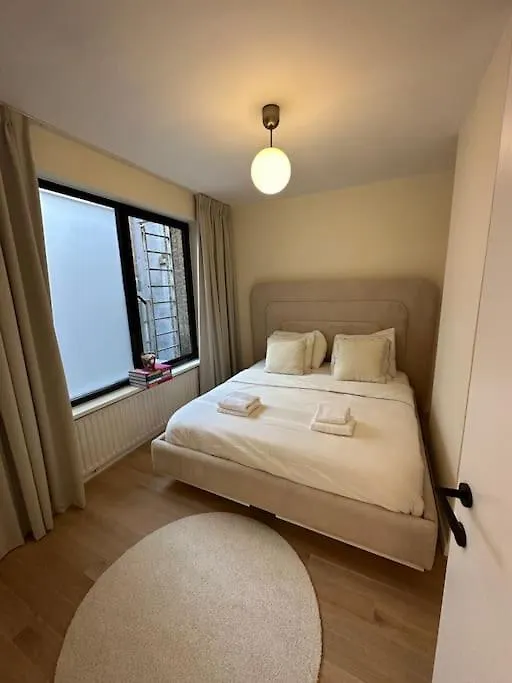 Luxury 2-Bedroom Apart Antwerp Belgium