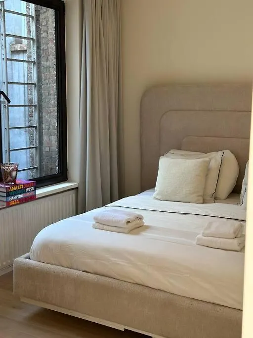 Luxury 2-Bedroom Apart Antwerp
